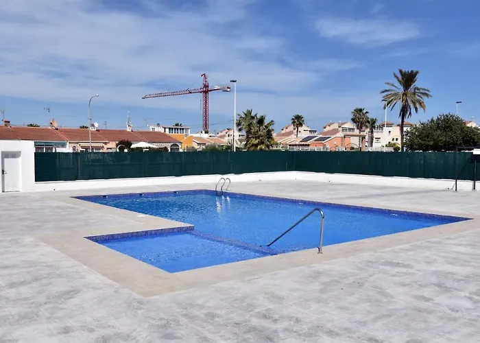 Casa Alex Torrevieja- House - Con Piscina Comunitaria Holiday home