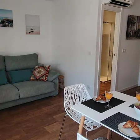 Casa Alex Torrevieja- House - Con Piscina Comunitaria Feriehus